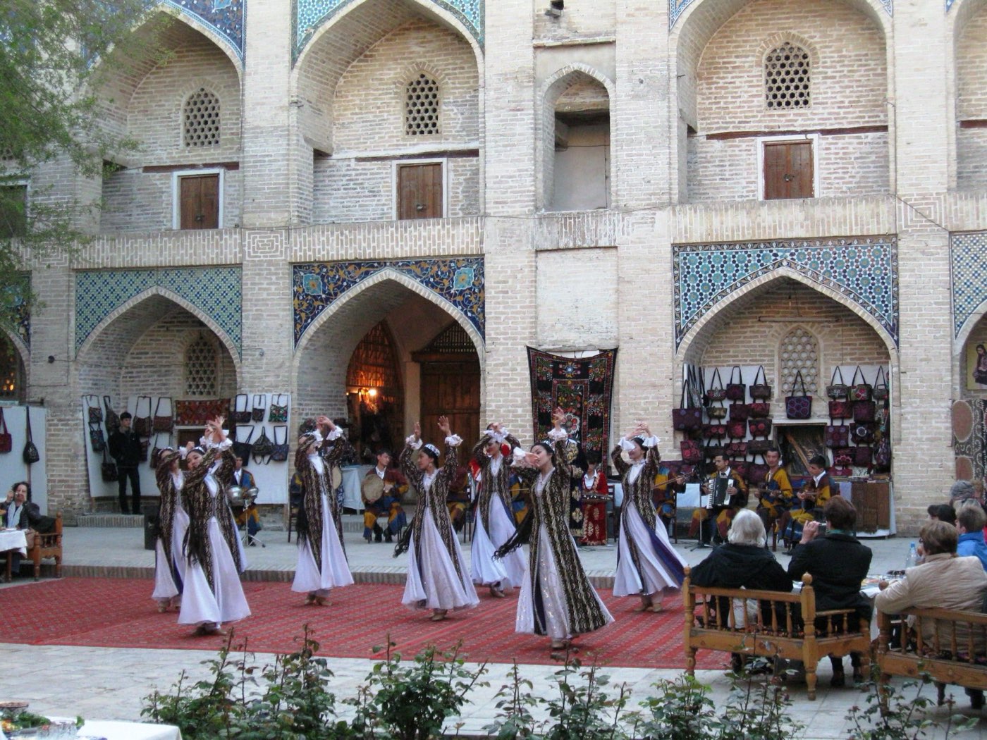 Cultural performance, Uzbekistan